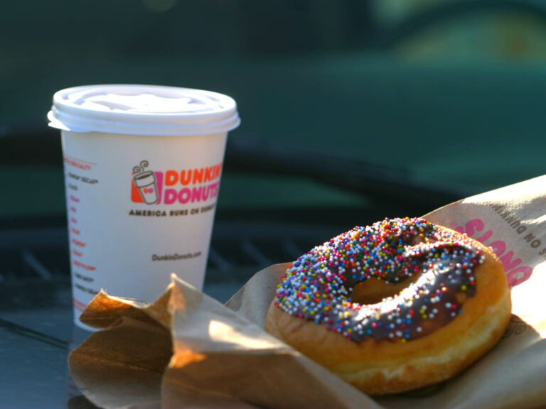 Dunkin' Donuts Happy Hour